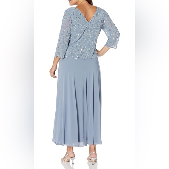 NWT J Kara Women's Petite 3/4 Scallop Beaded Pop Over Gown Size 6P - Picture 2 of 7